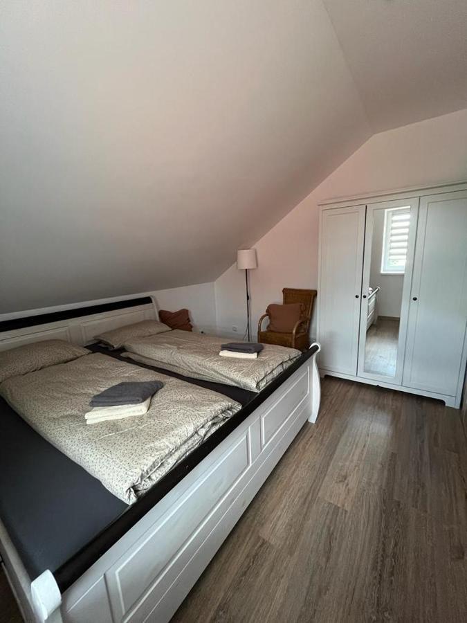 Apartment Tobias Besiny